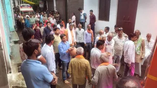 मयंक और सरोज के शव घर पहुंचते ही मची चीख-पुकार।