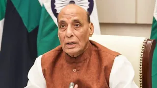 रक्षा मंत्री ने भविष्य की रक्षा तैयारियों पर जोर दिया