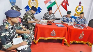 Indo Nepal Border : समन्वय बैठक करते भारत की SSB और एपीएफ नेपाल के अधिकारी