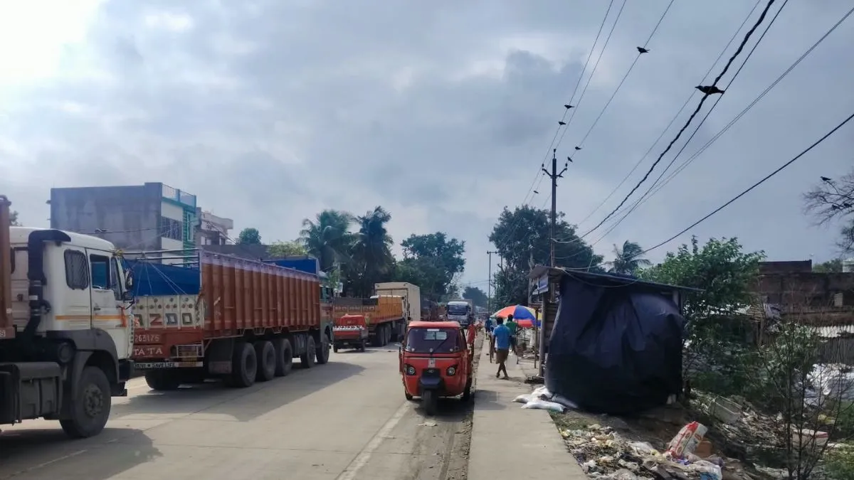 Munger Bhagalpur NH 80 Jam 10 KM 11 Hour Gridlock Strands Travelers (1)