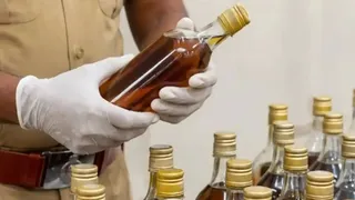 नगालैंड में जहरीली शराब पीने से लोगों की मौत (प्रतीकात्मक फोटो)