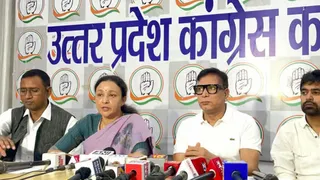 कांग्रेस विधानमंडल दल की नेता आराधना मिश्रा ‘मोना’ और राष्ट्रीय प्रवक्ता अभय दुबे की संयुक्त प्रेस वार्ता
