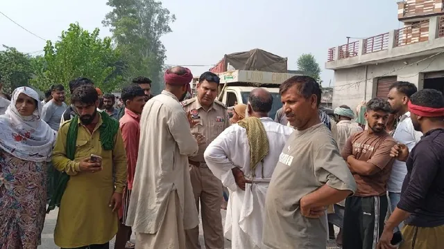 पठानकोट में भीषण सड़क हादसा, ट्रक ने बाइक सवार को कुचला; एंबुलेंस की देरी से गई जान
