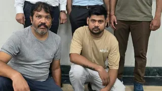 गुरुग्राम औषधि नियंत्रण विभाग की गिरफ्त में नकली टेल्मा-एएम दवा मामले में दो आरोपित। सौ.टीम प्रतिनिधि