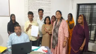 14 साल बाद परिवार से मिला बेटी। जागरण