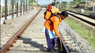 महिला ट्रैक मेंटेनरों के कैडर बदले।