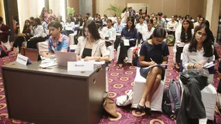 यूपीआइटीएस में विकसित भारत माडल यूनाइटेड नेशंस कार्यक्रम में विभिन्न देशों का प्रतिनिधित्व करते विद्यार्थी। सौ. प्रशासन