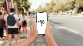 आप भी यूज करते हैं पब्लिक प्लेस पर WiFi? सांकेतिक फोटो