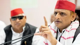 अखिलेश यादव