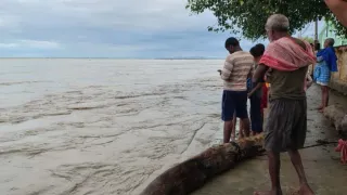 गंडक नदी में पानी। फोटो जागरण
