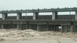 वाल्मीकिनगर बराज। (फाइल फोटो)
