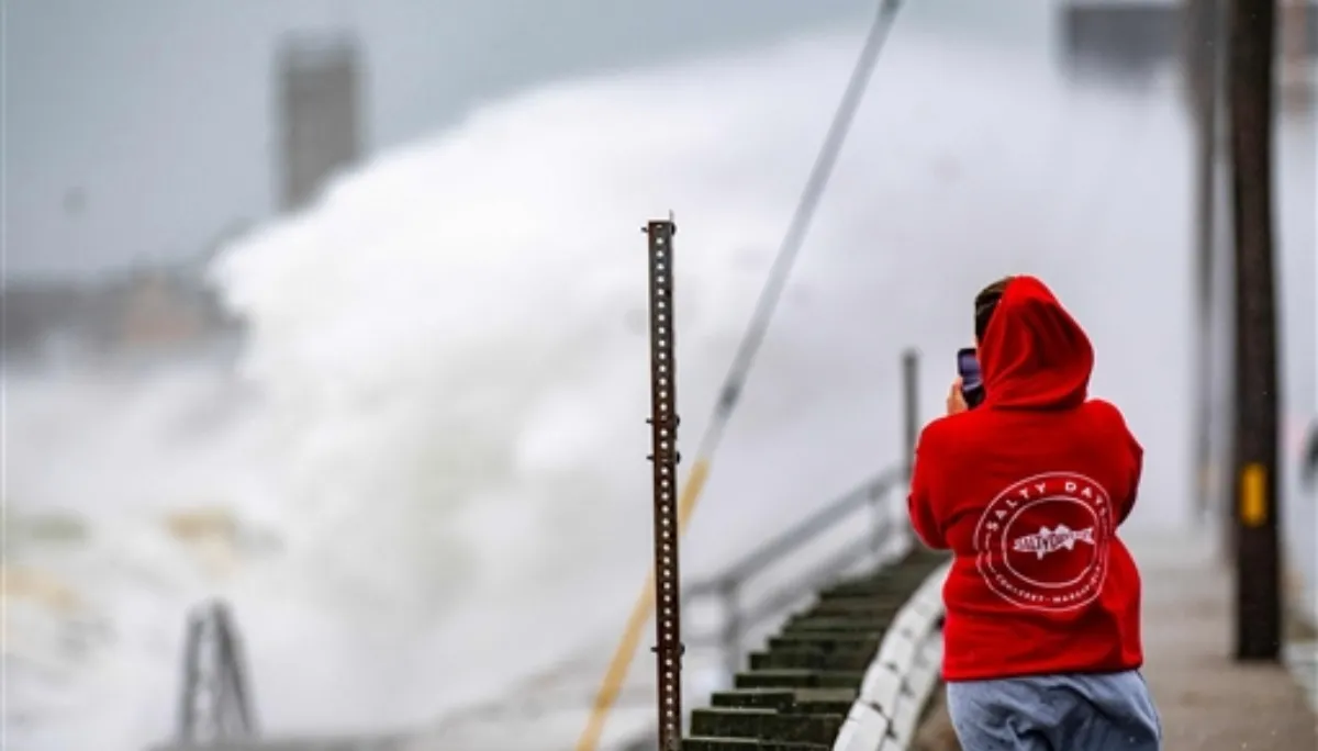 'Nor'easter' storm wreaks havoc in the US (3)