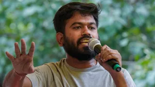 अभिजीत दीपके ने किसे दी चेतावनी।