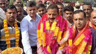 विधायक बलवंत सिंह मनकोटिया ने रखी जगानू से नीली सड़क की आधारशिला।