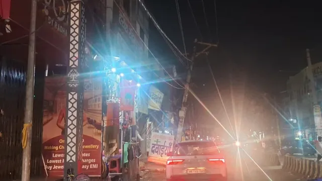 खरखौदा में डेढ़ करोड़ की फैंसी लाइटें बनीं शोपीस, सड़कें रोशन करने के बजाय पसरा अंधेरा