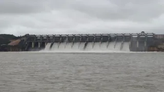 बाणसागर बांध के गेट खुलने से सोन नदी का जलस्तर बढ़ा, तटवर्ती इलाकों में बाढ़ का अलर्ट जारी।