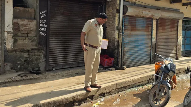 पलवल में दिनदहाड़े चिकन विक्रेता को मारीं गोलियां, गंभीर हालत में हायर सेंटर के लिए किया रेफर
