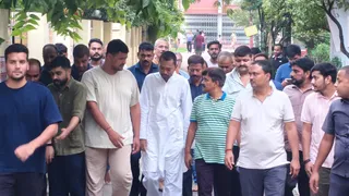 स्वास्थ्य मंत्री निशांत कुमार ने वाराणसी में बाबा अवधूत भगवान राम को नमन किया, राजनीतिक हलचल तेज।
