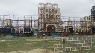 आकार ले रहा है जनक महल।