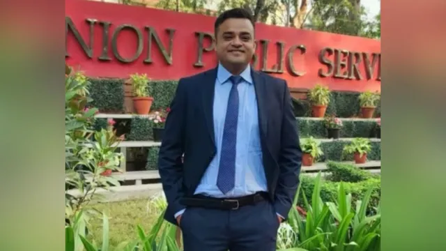 नेवी में नौकरी के साथ जारी रखी पढ़ाई, कड़ी मेहनत से UPSC परीक्षा पास कर कानपुर के मयंक ने पूरा किया पिता का सपना
