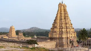 कर्नाटक का भव्य विरुपाक्ष मंदिर (फोटो सौजन्य - https://mapacademy.io)