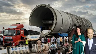 भारत की दूसरी सबसे बड़ी चीनी कंपनी बलरामपुर चीनी मिल्स के मालिक कौन हैं जहां 308 पहियों वाला ट्रक पहुंचा