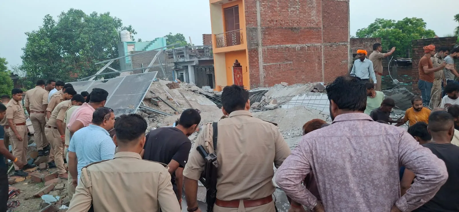 gas cylinder explosion in fatehpur gas cylinder explosion in fatehpur