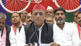 समाजवादी पार्टी के अध्यक्ष अखिलेश यादव