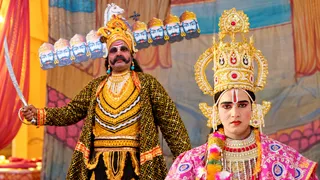 राम के किरदार में निगम यादव और रावण की भूमिका में रमेश शर्मा सौजन्य कमेटी