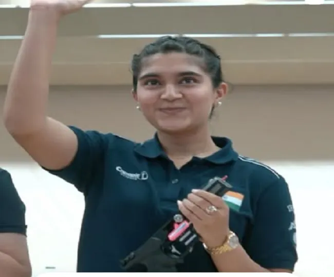 Esha Singh 2