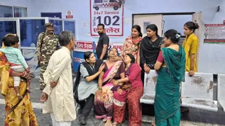 रोते बिलखते स्वजन। जागरण