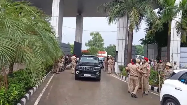 LPU में हंगामे के बाद पुलिस के सीनियर अधिकारियों ने संभाली कमान, वाटर कैनन तैनात; डीजपी ने दी चेतवानी