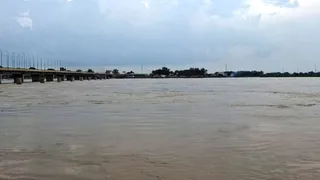कासगंज में कछला घाट पर बढ़ता गंगा का जलस्तर।