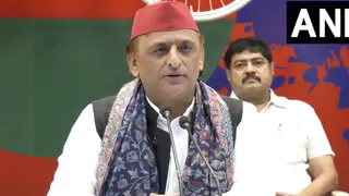 समाजवादी पार्टी के अध्यक्ष अखिलेश यादव