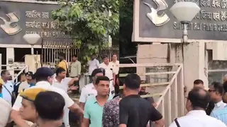 सत्यजीत रे फिल्म एंड टेलीविजन इंस्टीट्यूट में हंगामे के मामले में चार FIR दर्ज।