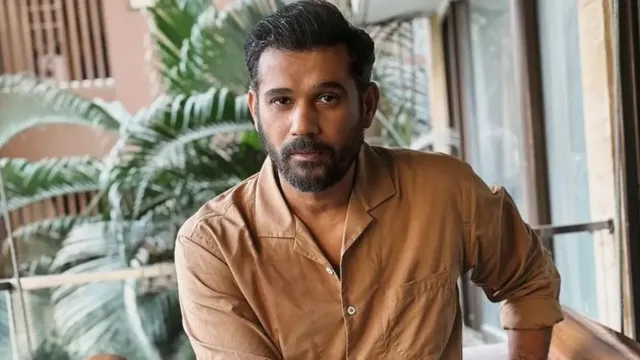 Tumbbad 2 को लेकर बढ़ा सस्पेंस! सोहम शाह को फैन से मिला रहस्यमयी तोहफा, क्या मूर्ति में छिपी है कहानी?