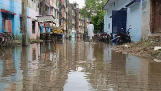 यूपी में बारिश से जलभराव।