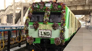 देश की पहली LNG ट्रेन शुरू (फोटो-सोशल मीडिया)