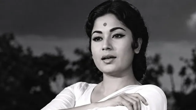 रेडियो पर फरमाइश में सुना जाता था Meena Kumari का गाना,  66 साल पहले लता दीदी ने छेड़े थे सुर