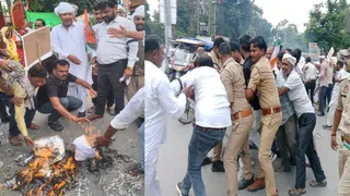 बलिया में कांग्रेस का प्रदर्शन: मुख्य चुनाव आयुक्त की बर्खास्तगी और गिरफ्तारी की मांग, मतदाता सूची पर उठाए सवाल।