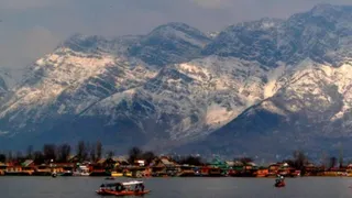जम्मू-कश्मीर में बदलेगा मौसम का मिजाज, बारिश-बर्फबारी के आसार। (फाइल फोटो)