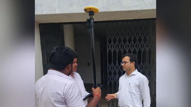 यूपी में अब सेटेलाइट रोवर से होगी जमीन की पैमाइश, चुटकियों में सुलझेंगे जमीनी विवाद
