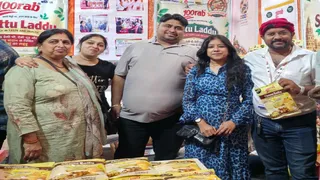 यूपी ट्रेड शो में बलिया के सत्तू की धूम, दिवाली गिफ्टिंग के लिए मिले बंपर ऑर्डर।