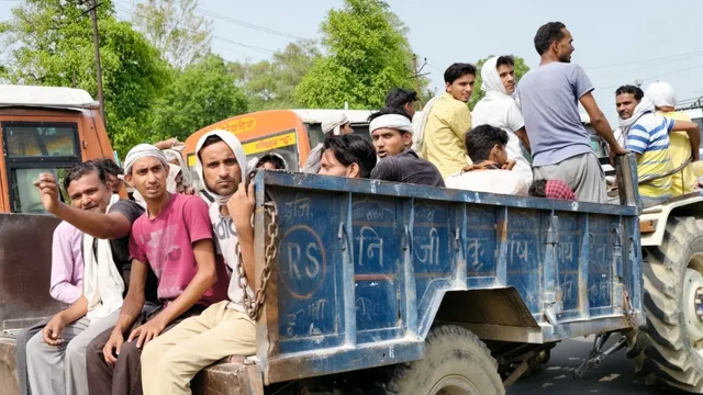 यूपी में ट्रैक्टर-ट्रॉलियों पर लगेगी हाई सिक्योरिटी नंबर प्लेट, ARTO में होगा रजिस्ट्रेशन

