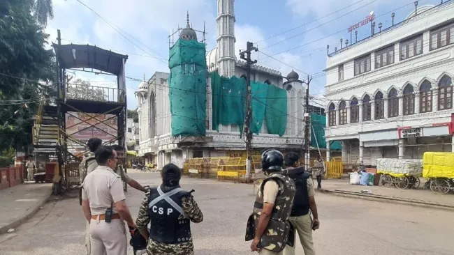 ujjain M R chaos 85698