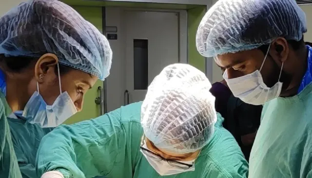 नोएडा में पश्चिमी यूपी का पहला सफल हार्ट ट्रांसप्लांट, 20 KM के ग्रीन कॉरिडोर से 16 मिनट में पहुंचा धड़कता दिल

