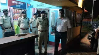 Katihar Police : पूर्णिया प्रक्षेत्र के डीआईजी जयकांत ने कुरसेला थाना का निरीक्षण किया
