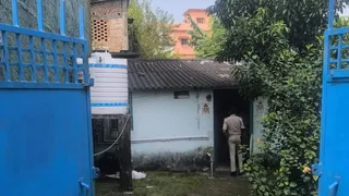 Katihar Job Rape Case 2026: इसी मकान में युवती के साथ हुआ था दुष्कर्म।