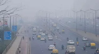 एनसीआर में वायु प्रदूषण पर नियंत्रण के लिए वायु गुणवत्ता प्रबंधन आयोग (सीएक्यूएम) ने नए दिशा-निर्देश और संशोधन जारी किए हैं। प्रतीकात्मक तस्वीर