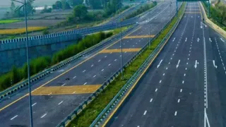 AI Road Construction : इसमें प्रतीकात्मक तस्वीर लगाई गई है।